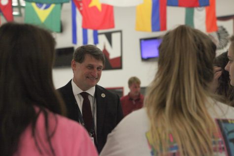 Superintendent Fulton holds meet-and-greet at SM North