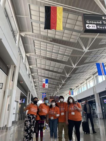 Me and some other CBYX participants taking a group photo before our flight to Frankfurt.